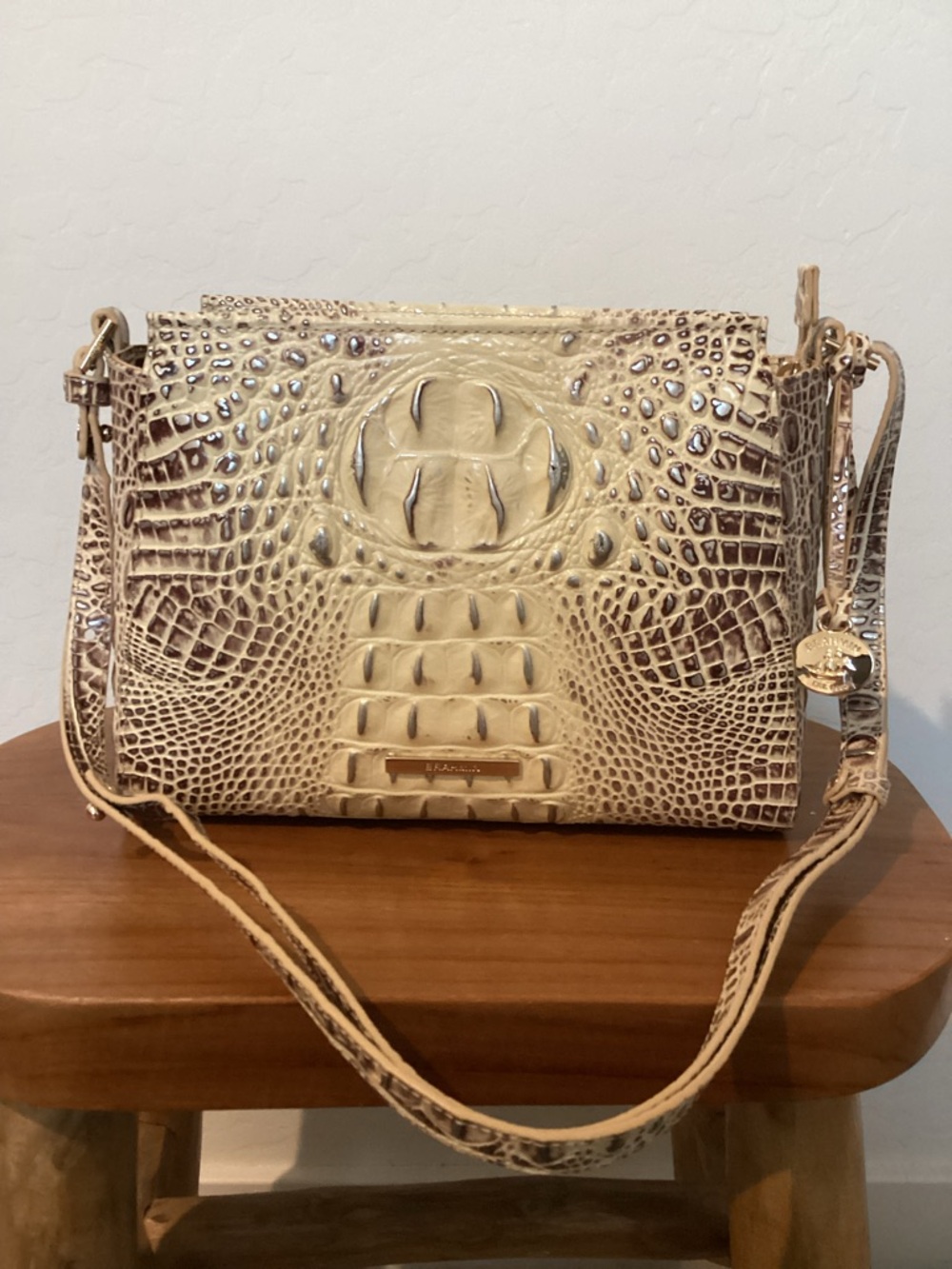 Brahmin Cream and Brown Croc-Embossed Leather Crossbody Bag
